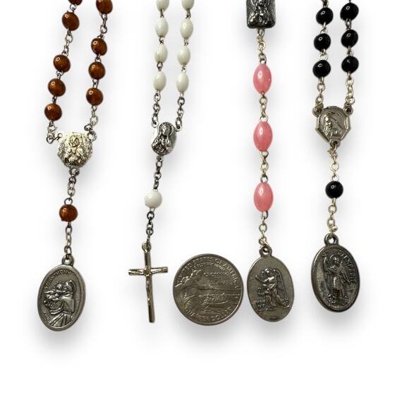 Vintage Religious Jewelry Lot Rosary Medallions lot of 6 #7 - Picture 4 of 7